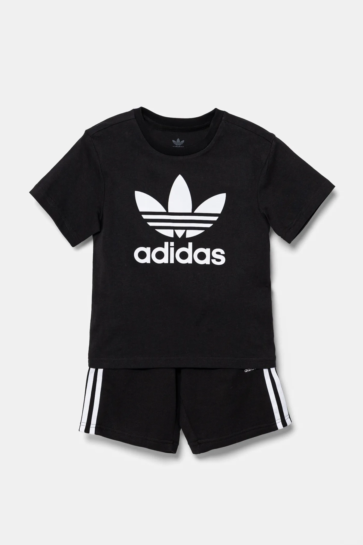 Детский наряд adidas Originals, черный
Детский наряд adidas Originals, черный