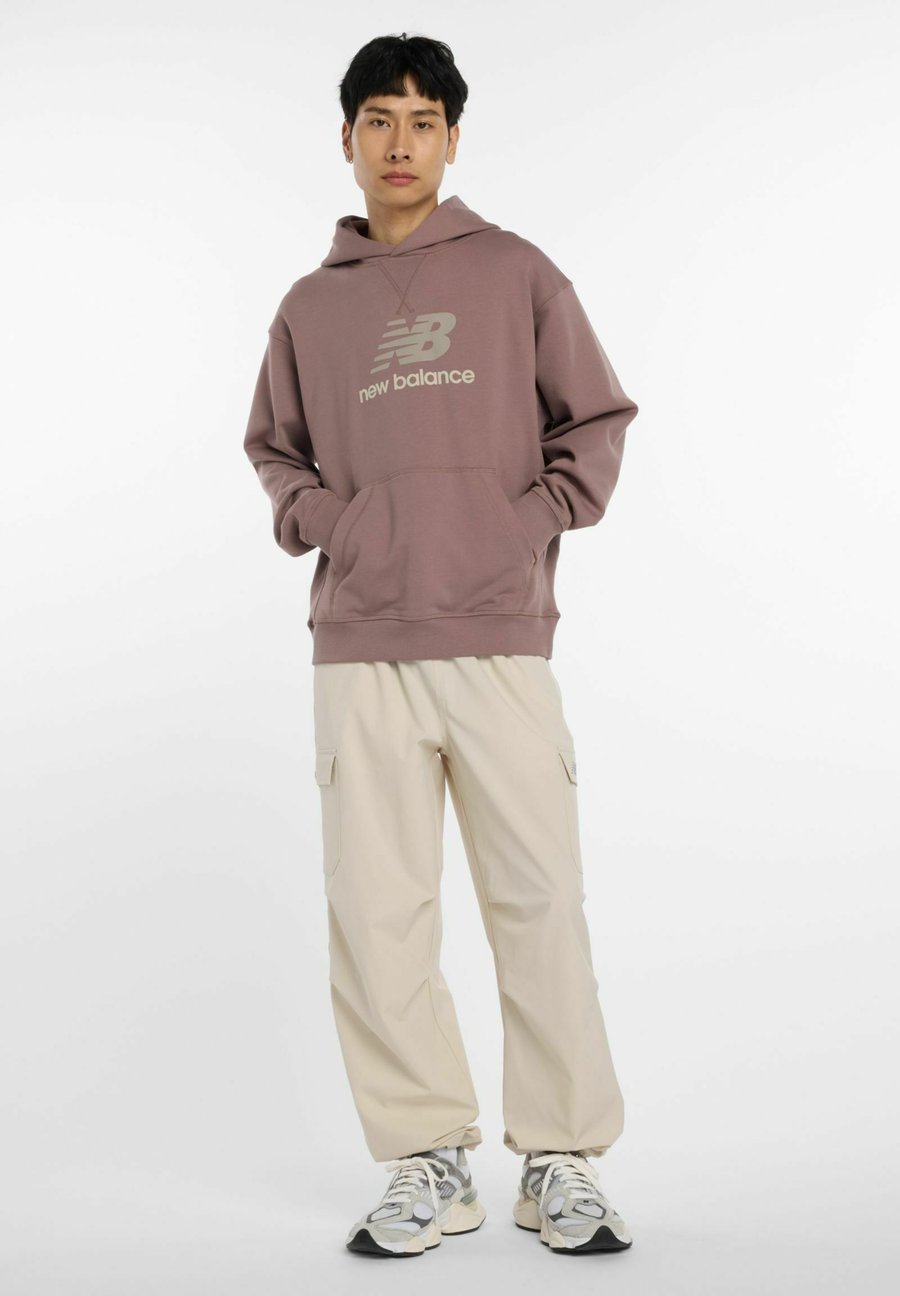 Худи New Balance Hoodie, Earth Shadow/Brown
Худи New Balance Hoodie, Earth Shadow/Brown