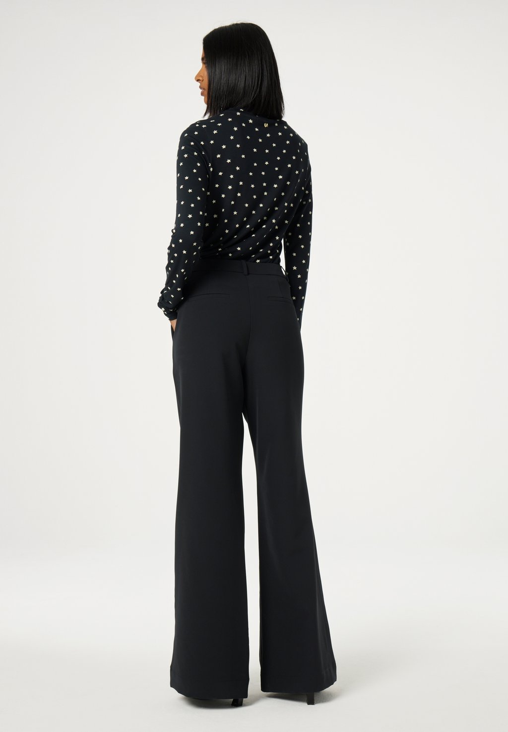 Топ с длинными рукавами Fabienne Chapot, черный
Топ с длинными рукавами Fabienne Chapot, черный