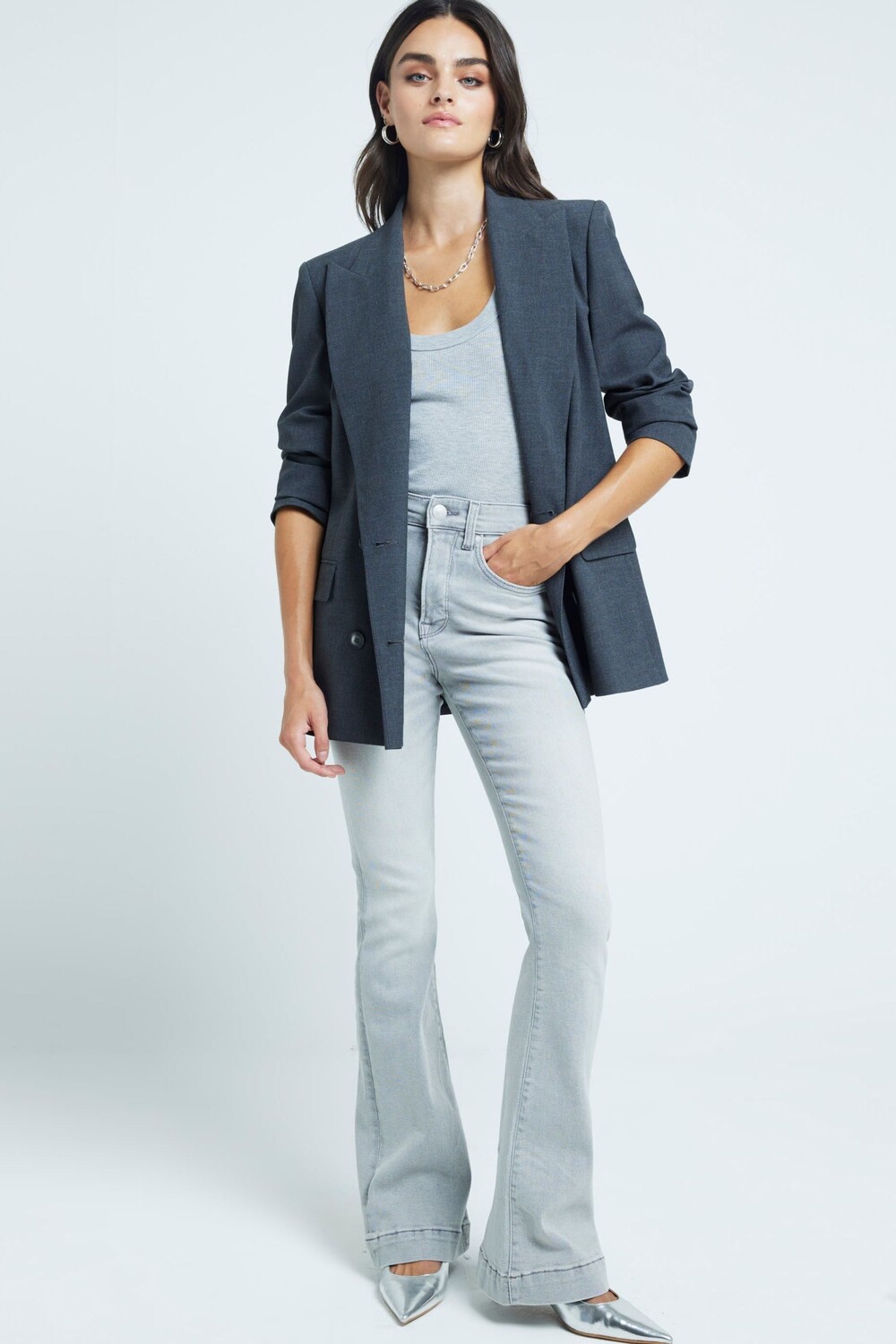 Джинсы клеш с высокой посадкой и утягивающим эффектом на животе River Island, серый
Джинсы клеш с высокой посадкой и утягивающим эффектом на животе River Island, серый