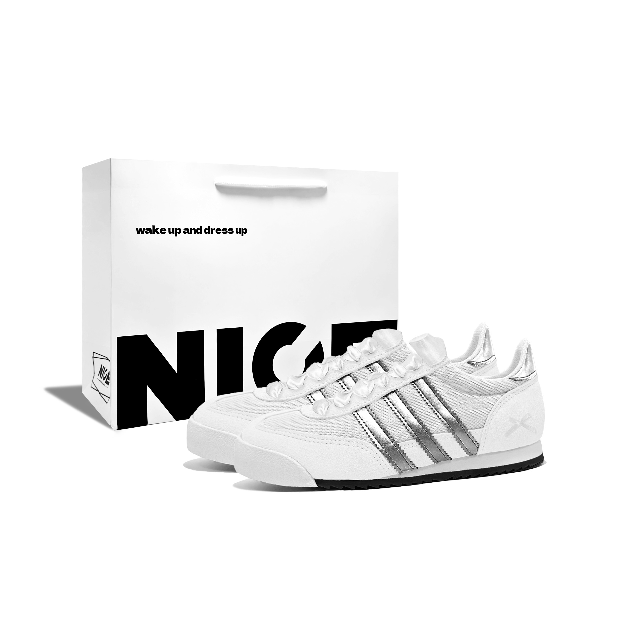 R71 Moonlight устойчивые к истиранию низкие кеды унисекс Adidas Originals, белый
R71 Moonlight устойчивые к истиранию низкие кеды унисекс Adidas Originals, белый