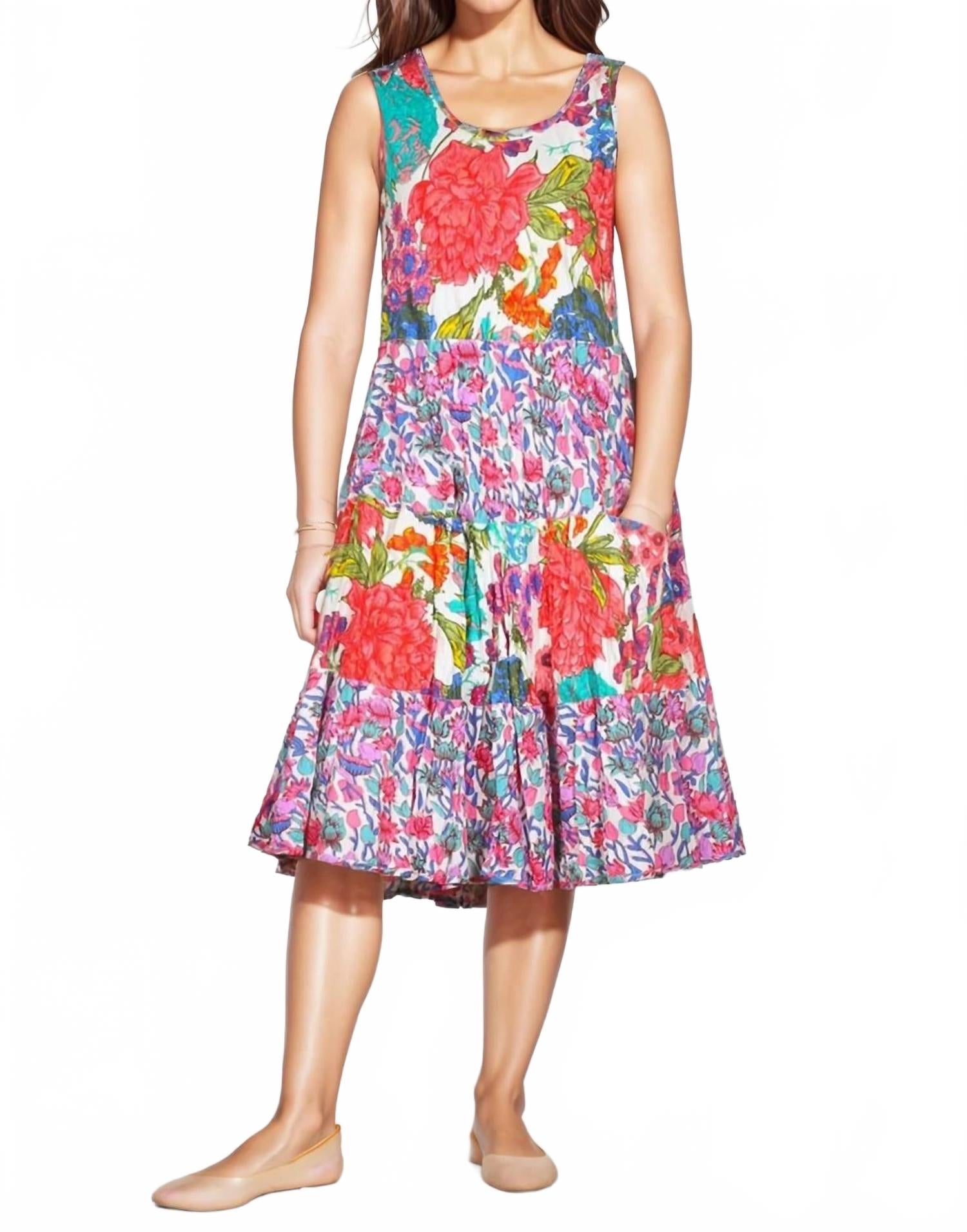 Платье Joy в смешанном букете Dress Addict, Mixed Bouquet 
Платье Joy в смешанном букете Dress Addict, Mixed Bouquet