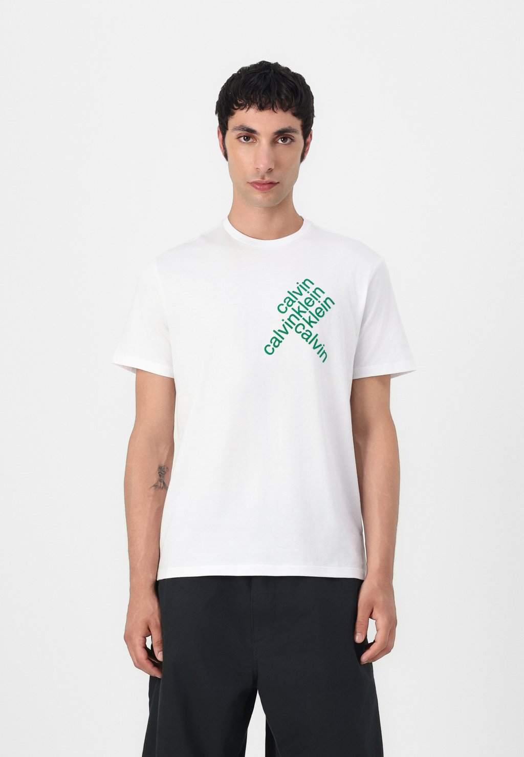 Футболка с принтом Calvin Klein Jeans, белый
Футболка с принтом Calvin Klein Jeans, белый