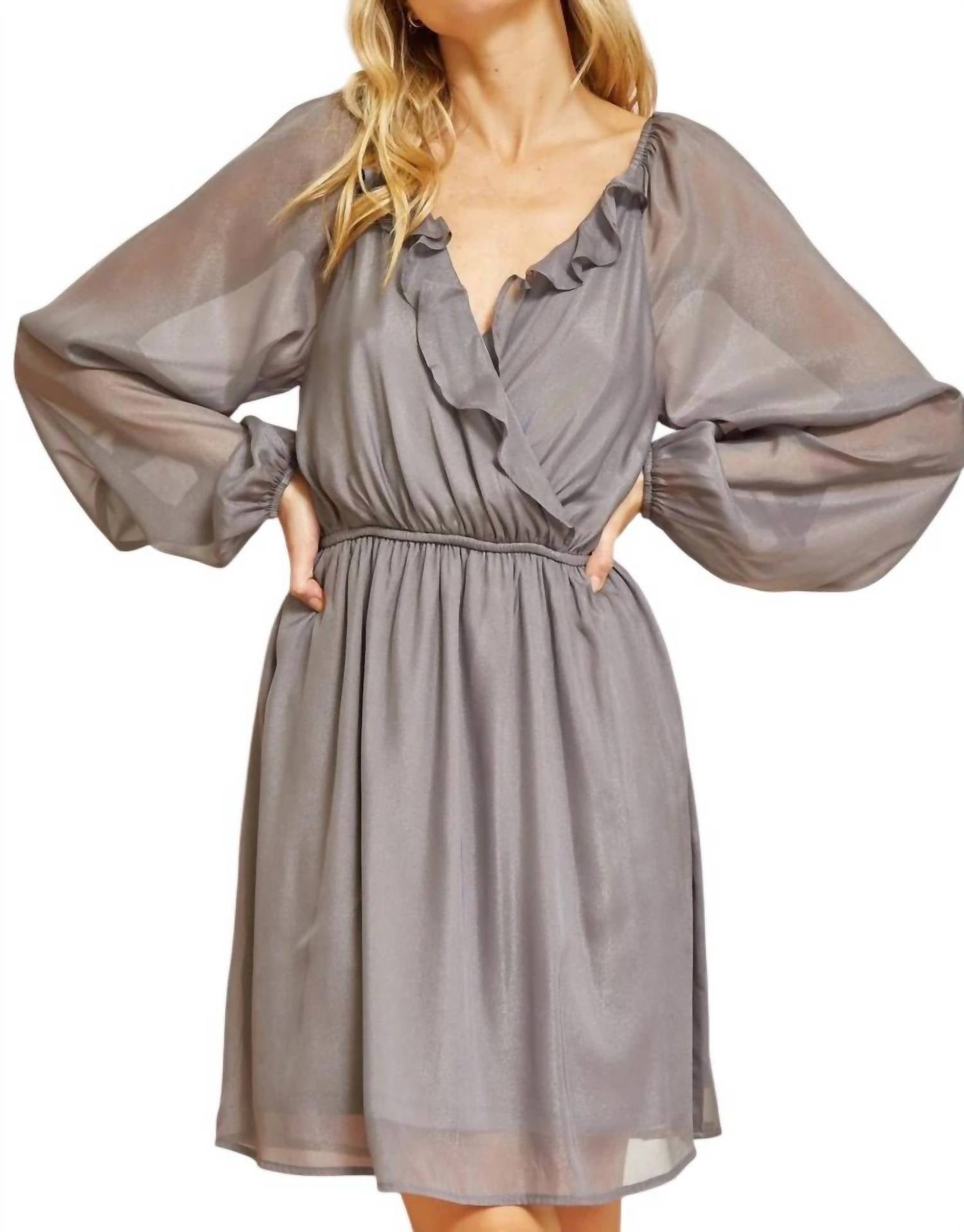 Платье Stealing The Show в цвете Charcoal ANDREE BY UNIT
Платье Stealing The Show в цвете Charcoal ANDREE BY UNIT