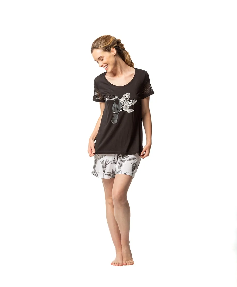 Женская пижама короткая с футболкой короткий рукав и деталь крючком Señoretta, черный/белый
Женская пижама короткая с футболкой короткий рукав и деталь крючком Señoretta, черный/белый