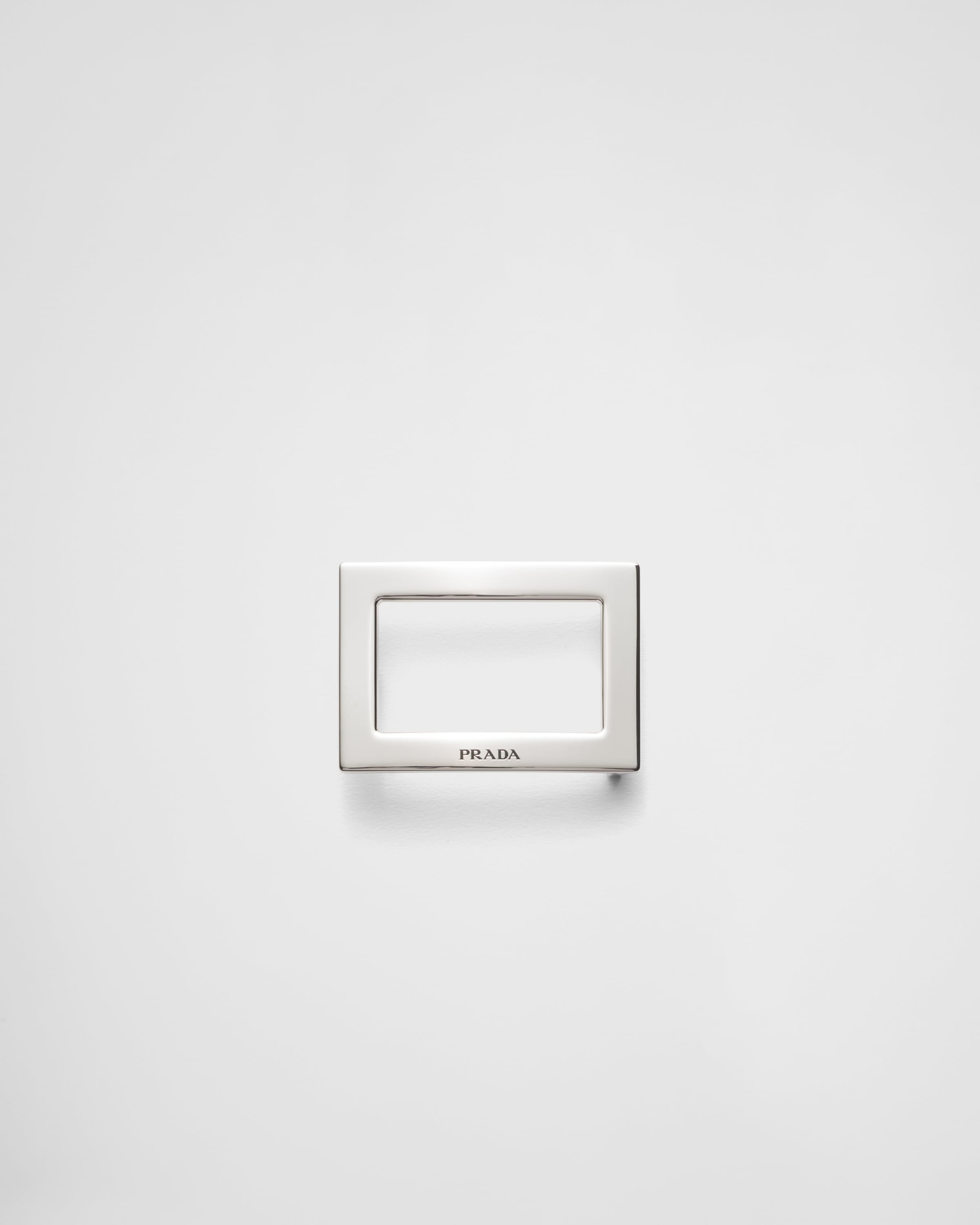 Металлическая пряжка для ремня Prada, серебряный
Металлическая пряжка для ремня Prada, серебряный