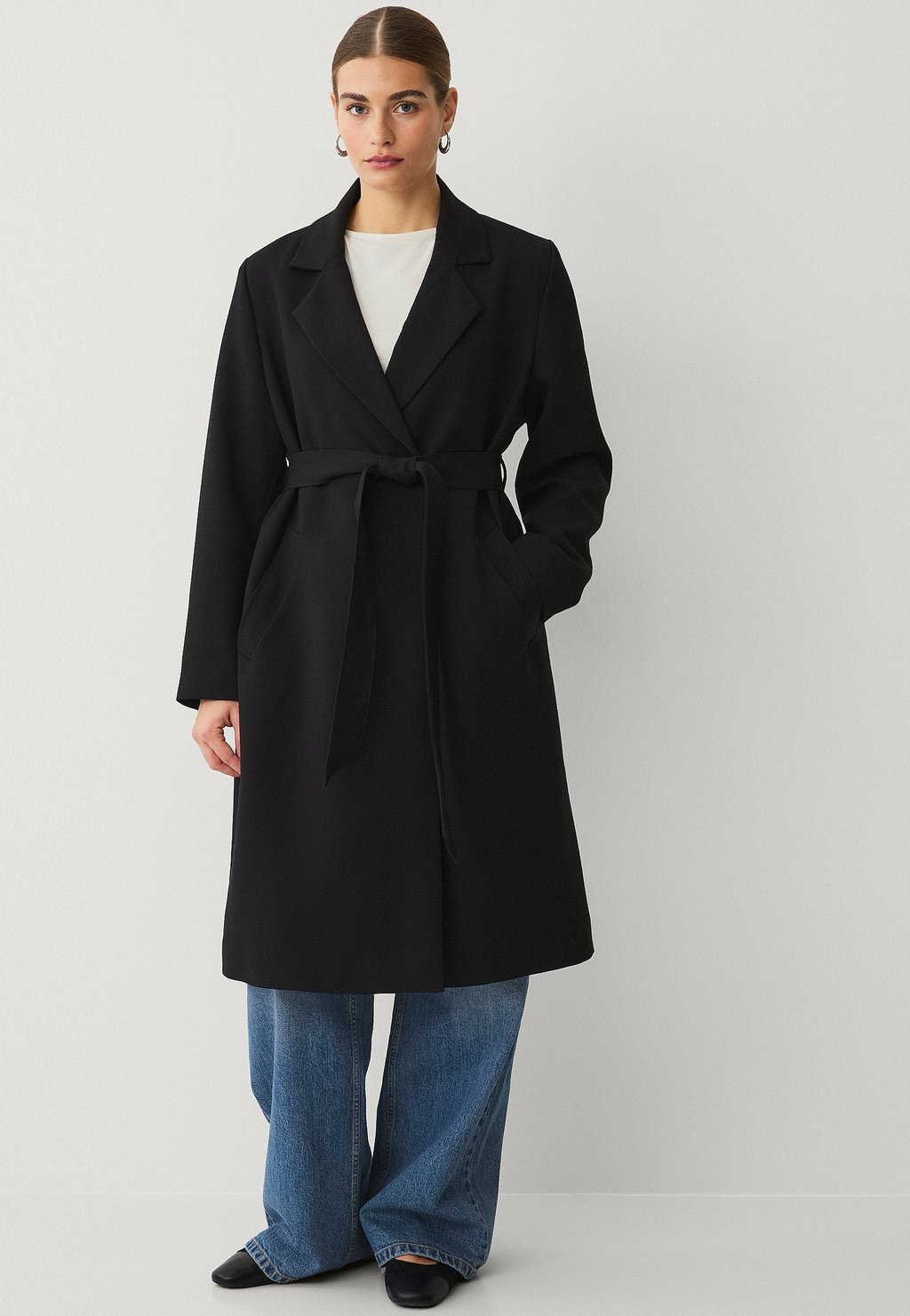 Классическое пальто Ellos Collection, черный
Классическое пальто Ellos Collection, черный