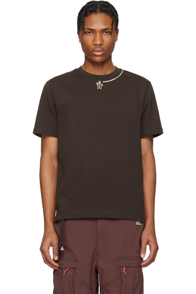 Коричневая хлопковая футболка с логотипом Moncler Grenoble
Коричневая хлопковая футболка с логотипом Moncler Grenoble