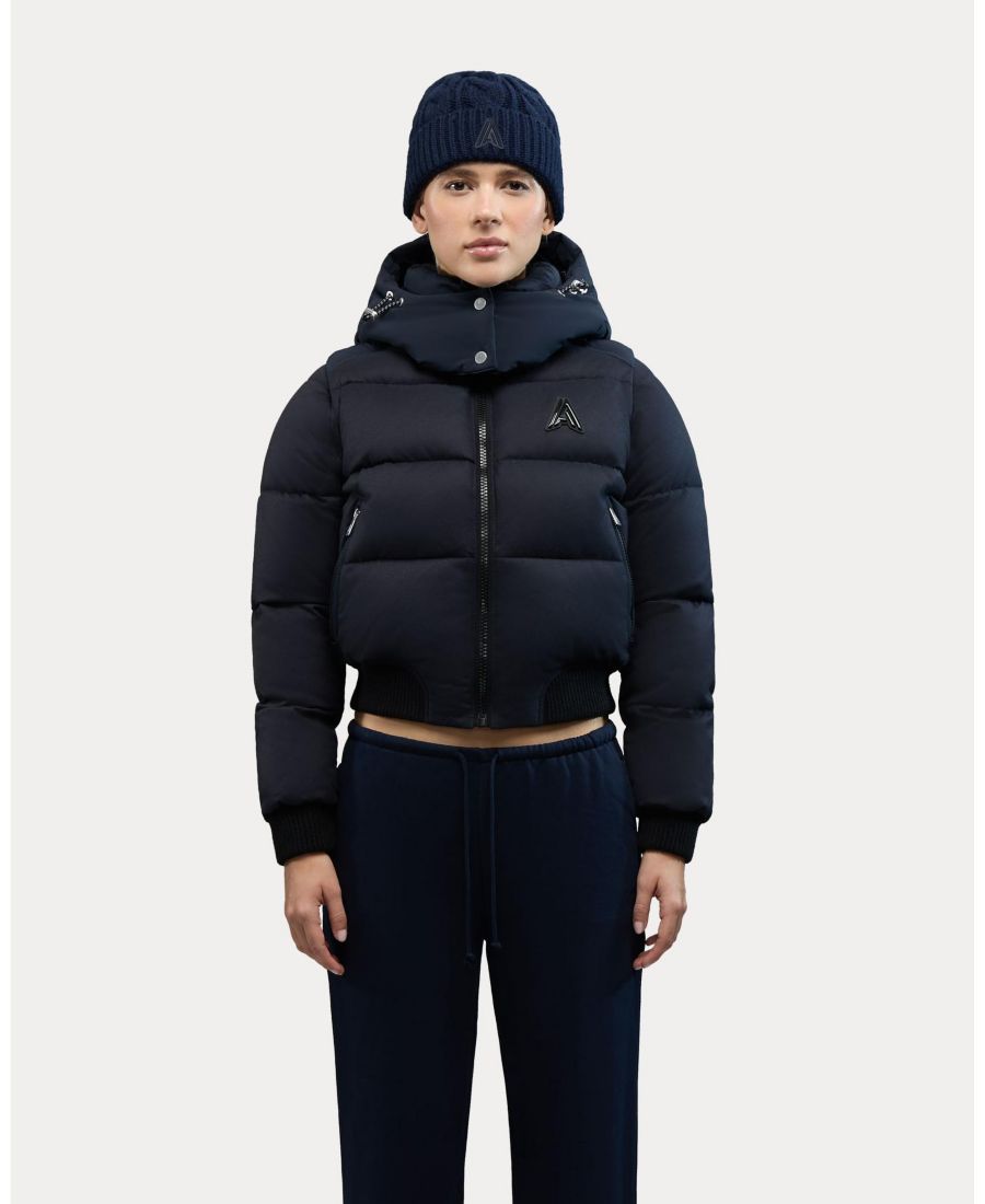 Женская укороченная куртка-бомбер Pariset со съемными рукавами Alpenhaus, Midnight
Женская укороченная куртка-бомбер Pariset со съемными рукавами Alpenhaus, Midnight