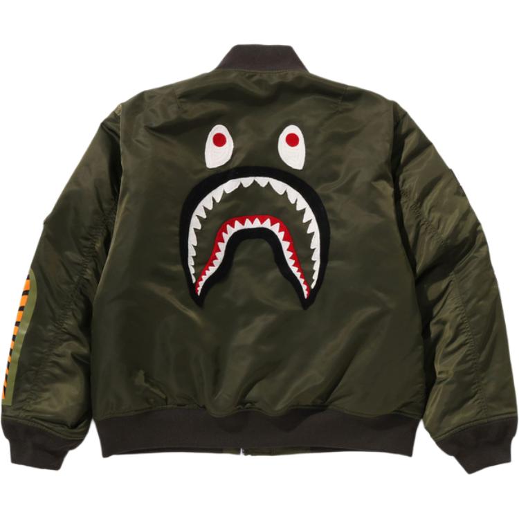 Куртка-бомбер Shark MA 1 A BATHING APE, зеленый
Куртка-бомбер Shark MA 1 A BATHING APE, зеленый