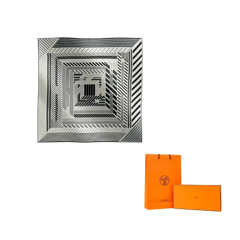 HERMES Шёлковый шарф мужской бело-серо-чёрный, White/Gray/Black
HERMES Шёлковый шарф мужской бело-серо-чёрный, White/Gray/Black