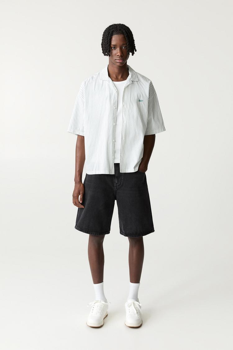 Мешковатые джинсовые шорты-бермуды Pull And Bear, черный
Мешковатые джинсовые шорты-бермуды Pull And Bear, черный