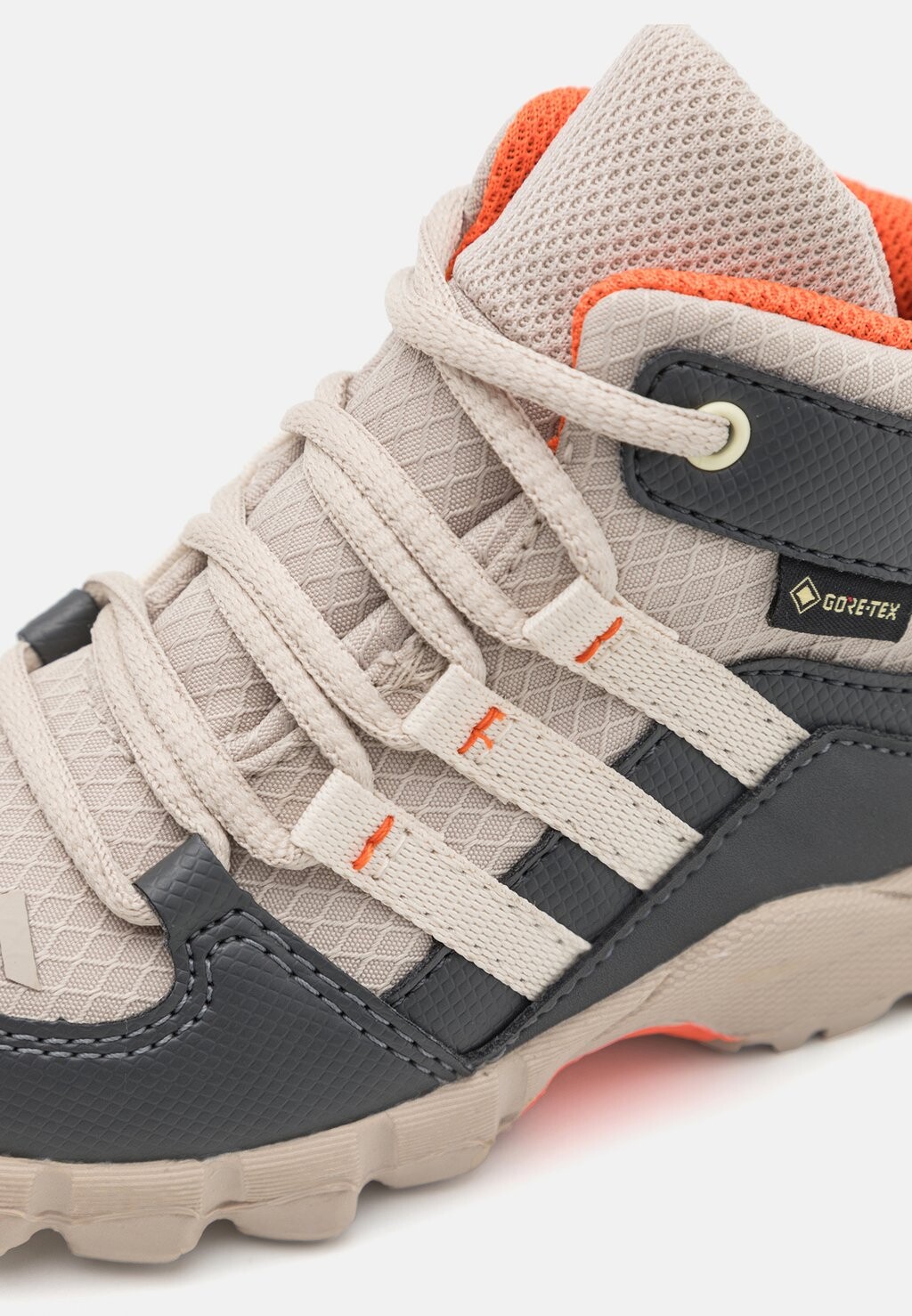 Ботинки TERREX MID GORE-TEX® HIKING adidas, бежевый
Ботинки TERREX MID GORE-TEX® HIKING adidas, бежевый