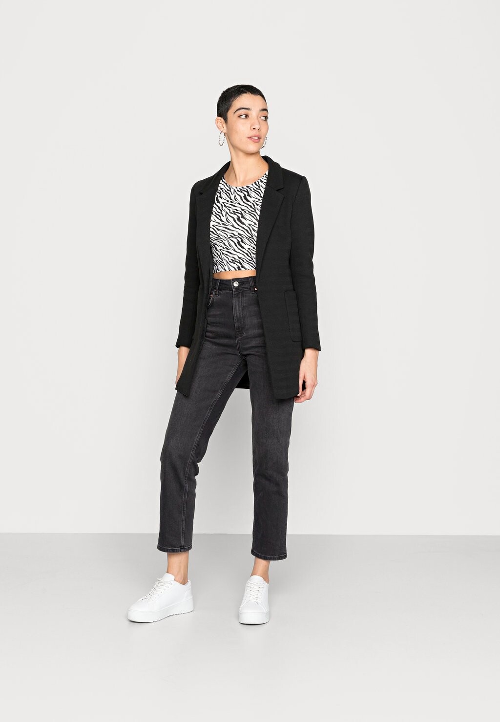 Полупальто BAKER LINEA L/S CC PNT ONLY, цвет black, Черный, Полупальто BAKER LINEA L/S CC PNT ONLY, цвет black
Полупальто BAKER LINEA L/S CC PNT ONLY, цвет black, Черный, Полупальто BAKER LINEA L/S CC PNT ONLY, цвет black