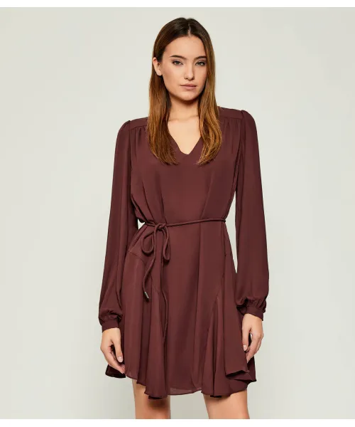 Платье Ванды Guess Jeans, красный
Платье Ванды Guess Jeans, красный