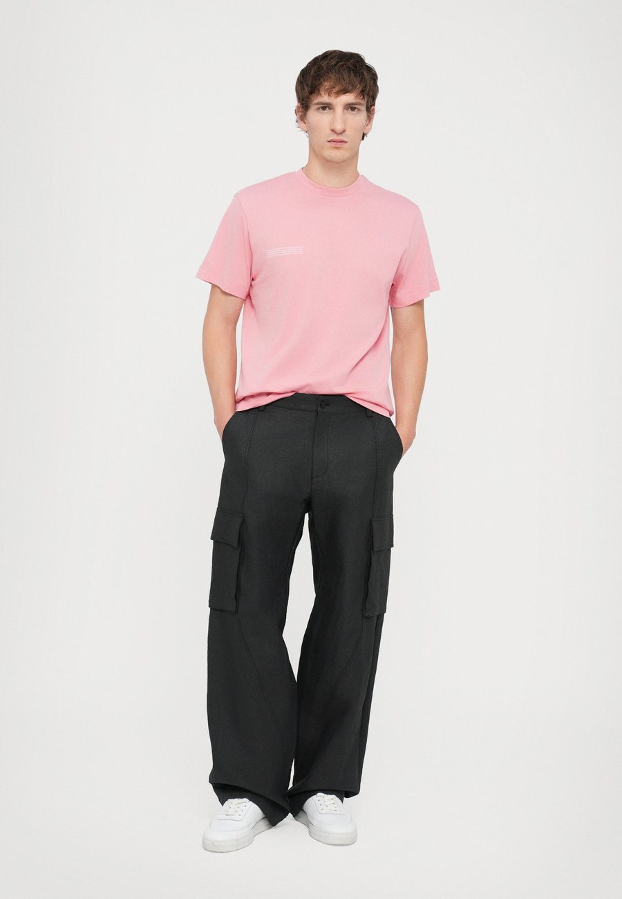 Футболка PANGAIA MIDWEIGHT UNISEX, Pink, Розовый, Футболка PANGAIA MIDWEIGHT UNISEX, Pink
Футболка PANGAIA MIDWEIGHT UNISEX, Pink, Розовый, Футболка PANGAIA MIDWEIGHT UNISEX, Pink