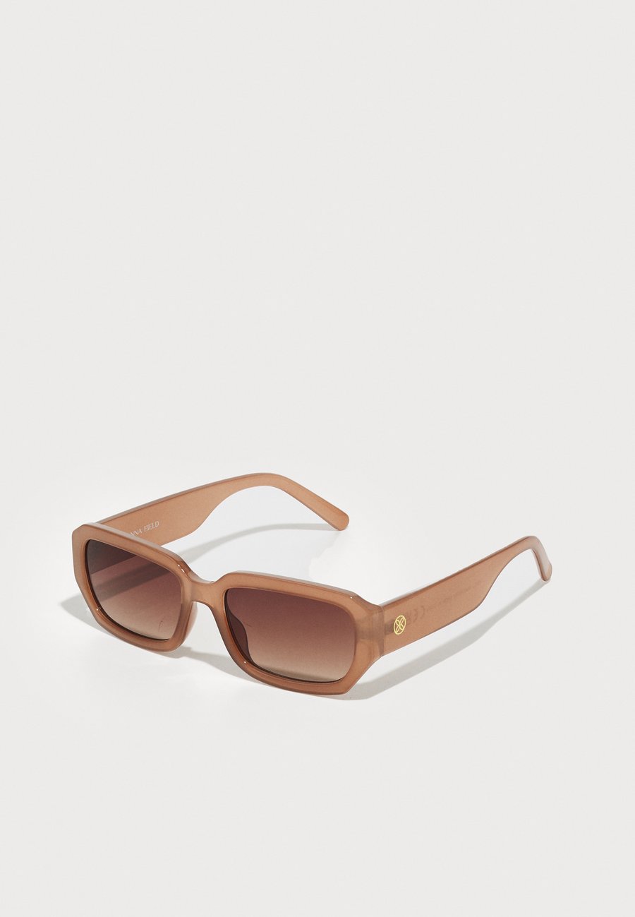 Солнцезащитные очки Anna Field Sunglasses, Light Brown
Солнцезащитные очки Anna Field Sunglasses, Light Brown