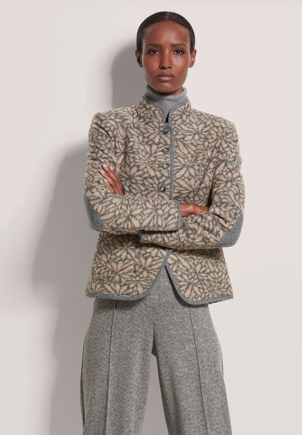 Легкая куртка MADELEINE, серо-коричневый
Легкая куртка MADELEINE, серо-коричневый