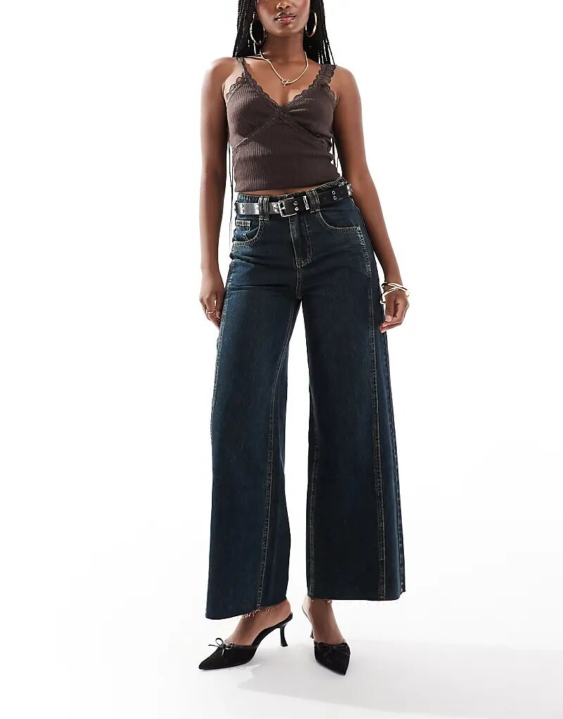 Стираные джинсы широкого кроя сине-зеленого цвета Urban Revivo
Стираные джинсы широкого кроя сине-зеленого цвета Urban Revivo