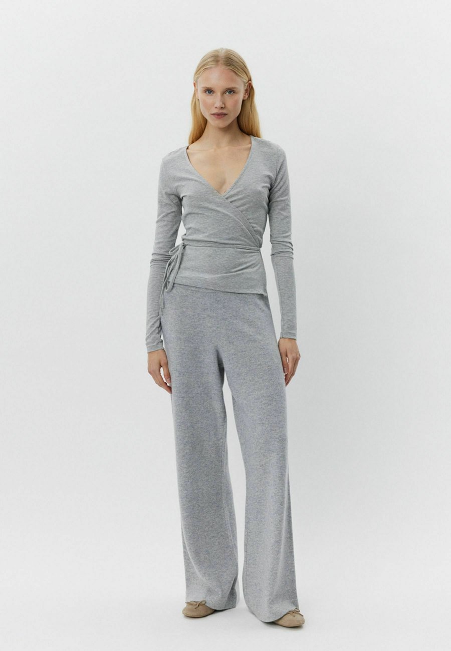 Блуза Sofie Schnoor JOODYSW, Grey Mel/Grey
Блуза Sofie Schnoor JOODYSW, Grey Mel/Grey