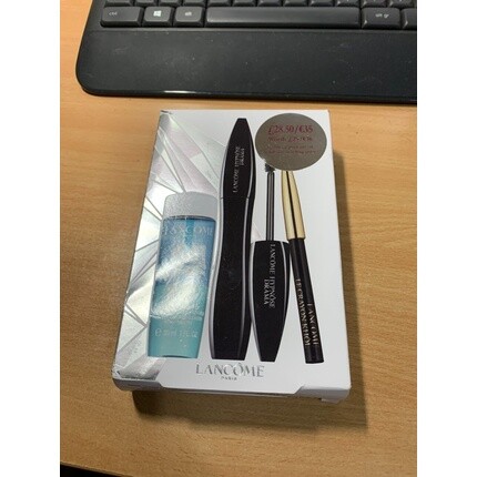 Hypnse Doll Eyes Mascara Праздничный подарочный набор для нее Hypnse Drama Mascara 01 Excessive Black 6,5 мл - оригинальный размер + карандаш Khgґl 01 Black Eye Pencil Travel Size + Bi Facil средство для снятия макияжа с глаз 30 мл, Lancome, Серый, Hypn
Hypnse Doll Eyes Mascara Праздничный подарочный набор для нее Hypnse Drama Mascara 01 Excessive Black 6,5 мл - оригинальный размер + карандаш Khgґl 01 Black Eye Pencil Travel Size + Bi Facil средство для снятия макияжа с глаз 30 мл, Lancome, Серый, Hypn