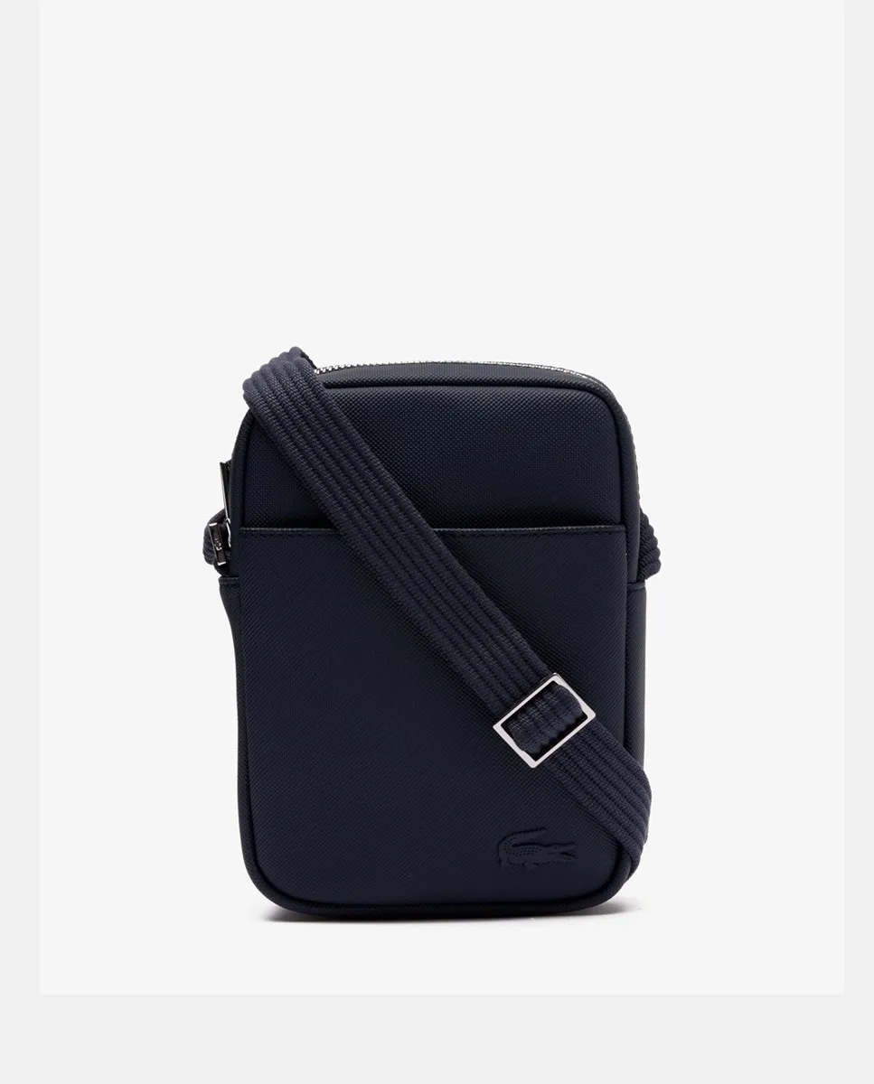 Темно-синяя вертикальная сумка через плечо с внутренними карманами Lacoste, тёмно-синий
Темно-синяя вертикальная сумка через плечо с внутренними карманами Lacoste, тёмно-синий