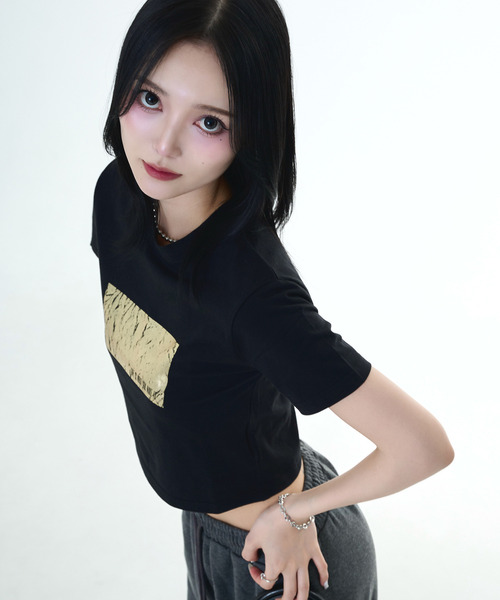 Футболка с коротким рукавом, принт "DAESE TOKYO" с медведем и серебристой фольгой
Футболка с коротким рукавом, принт "DAESE TOKYO" с медведем и серебристой фольгой