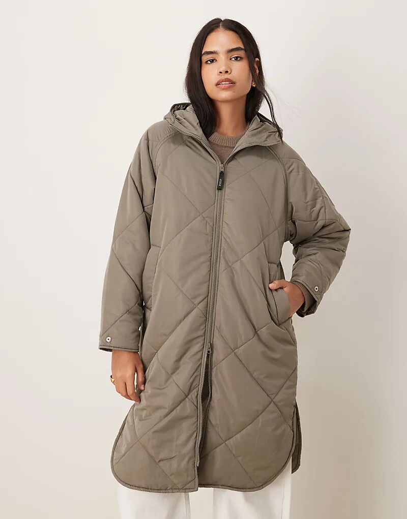 Стеганая куртка с капюшоном JJXX Sienna бежевого цвета
Стеганая куртка с капюшоном JJXX Sienna бежевого цвета