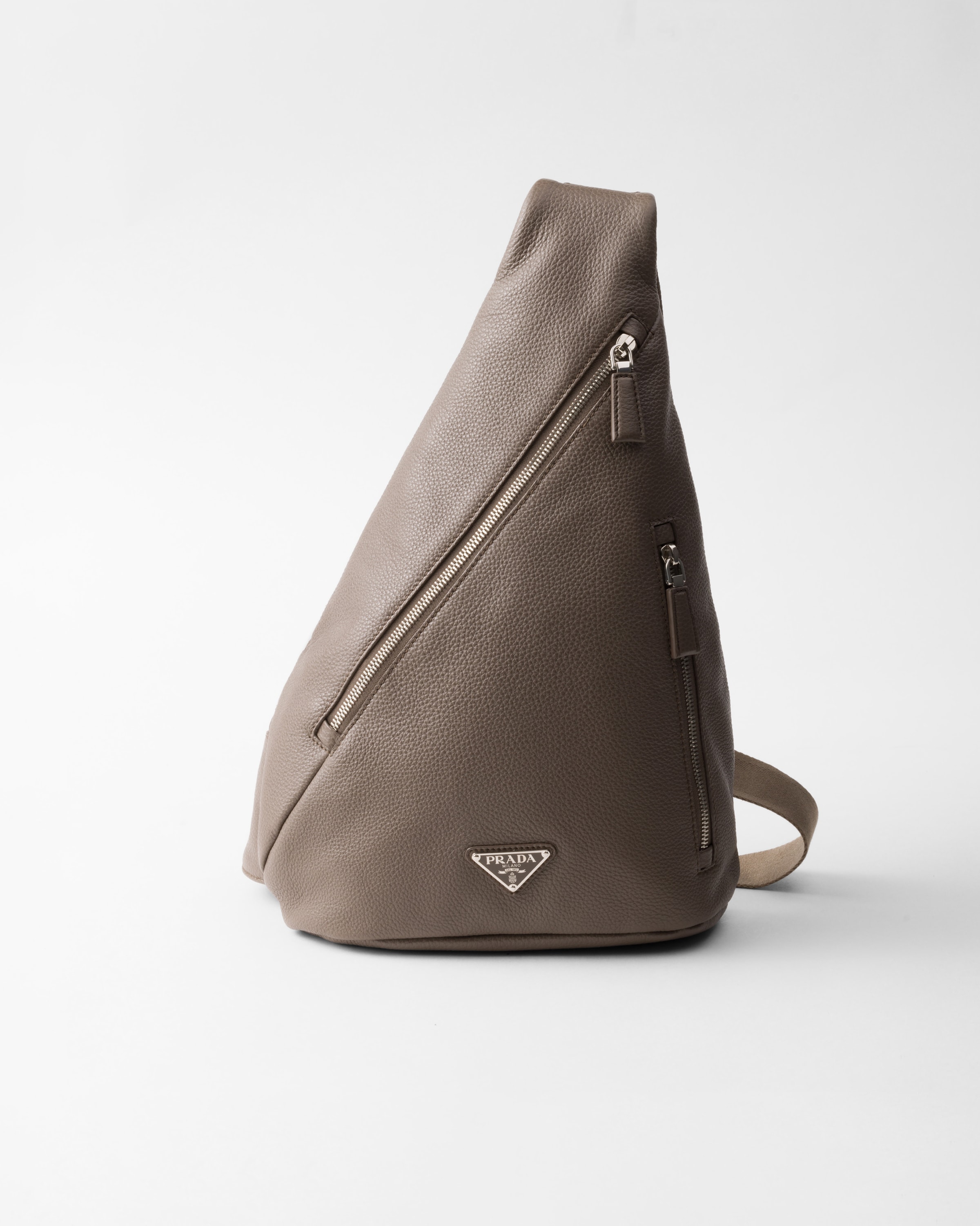 Сумка Prada из кожи Cross, серый
Сумка Prada из кожи Cross, серый