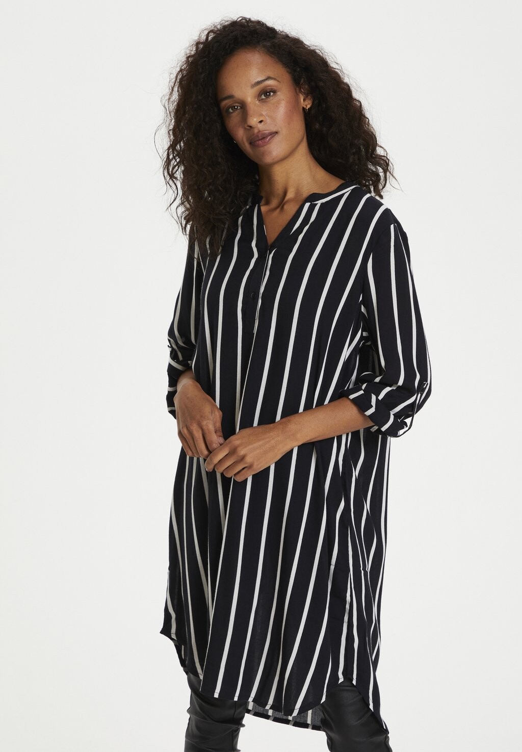 Летнее платье Kaffe, черный 
Летнее платье Kaffe, черный