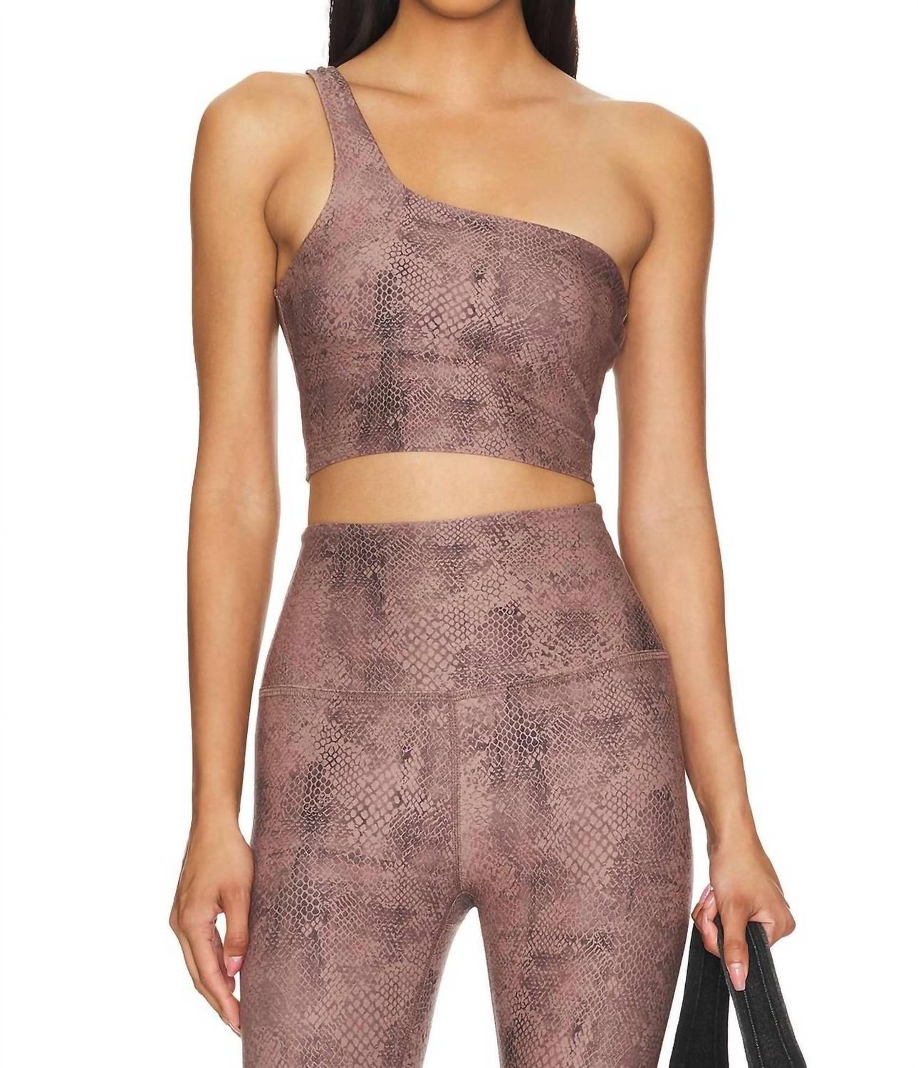 Softmark Топ с одним плечом укороченный в цвете натуральный змейка BEYOND YOGA
Softmark Топ с одним плечом укороченный в цвете натуральный змейка BEYOND YOGA