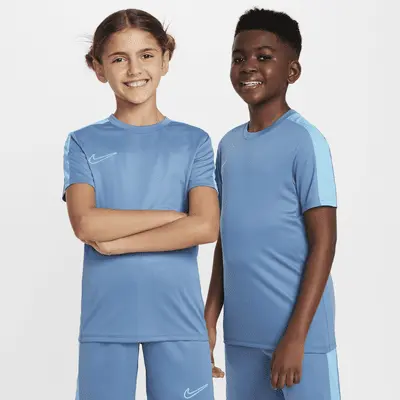 Топ Nike Dri-FIT Academy23 Kids' Soccer Top, цвет Aegean Storm/Baltic Blue/Baltic Blue
Топ Nike Dri-FIT Academy23 Kids' Soccer Top, цвет Aegean Storm/Baltic Blue/Baltic Blue