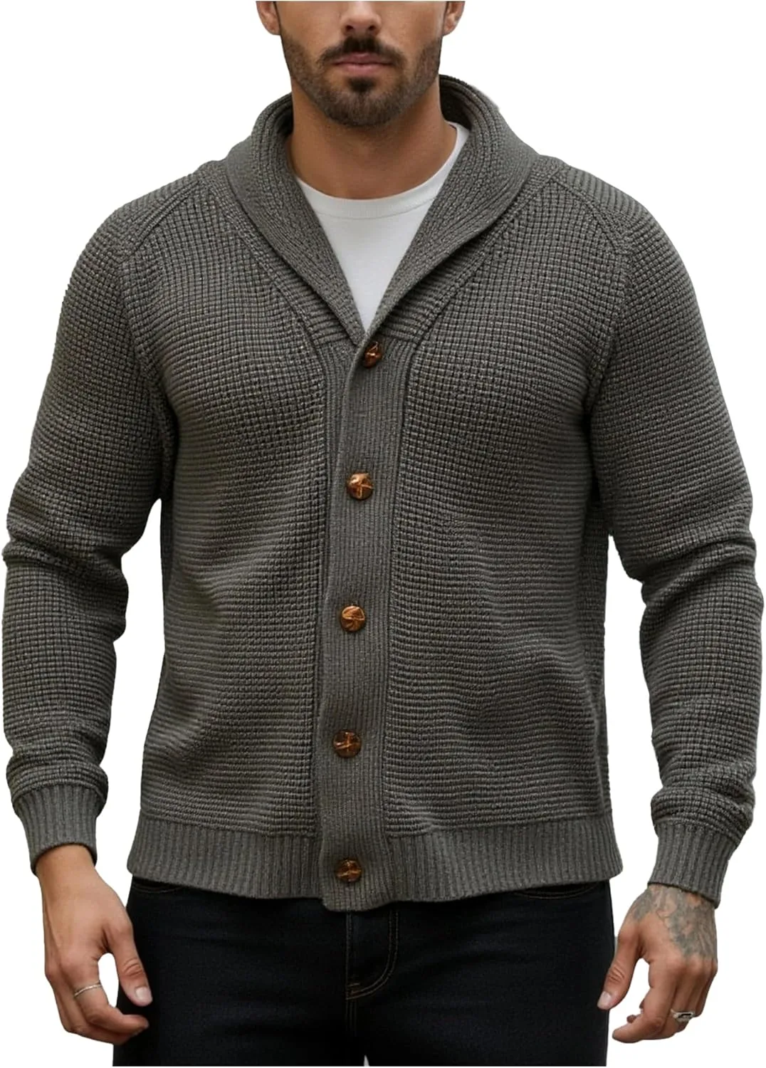 Мужской кардиган с фактурной вязкой, серый, с длинными рукавами и деревянными пуговицами
Мужской кардиган с фактурной вязкой, серый, с длинными рукавами и деревянными пуговицами