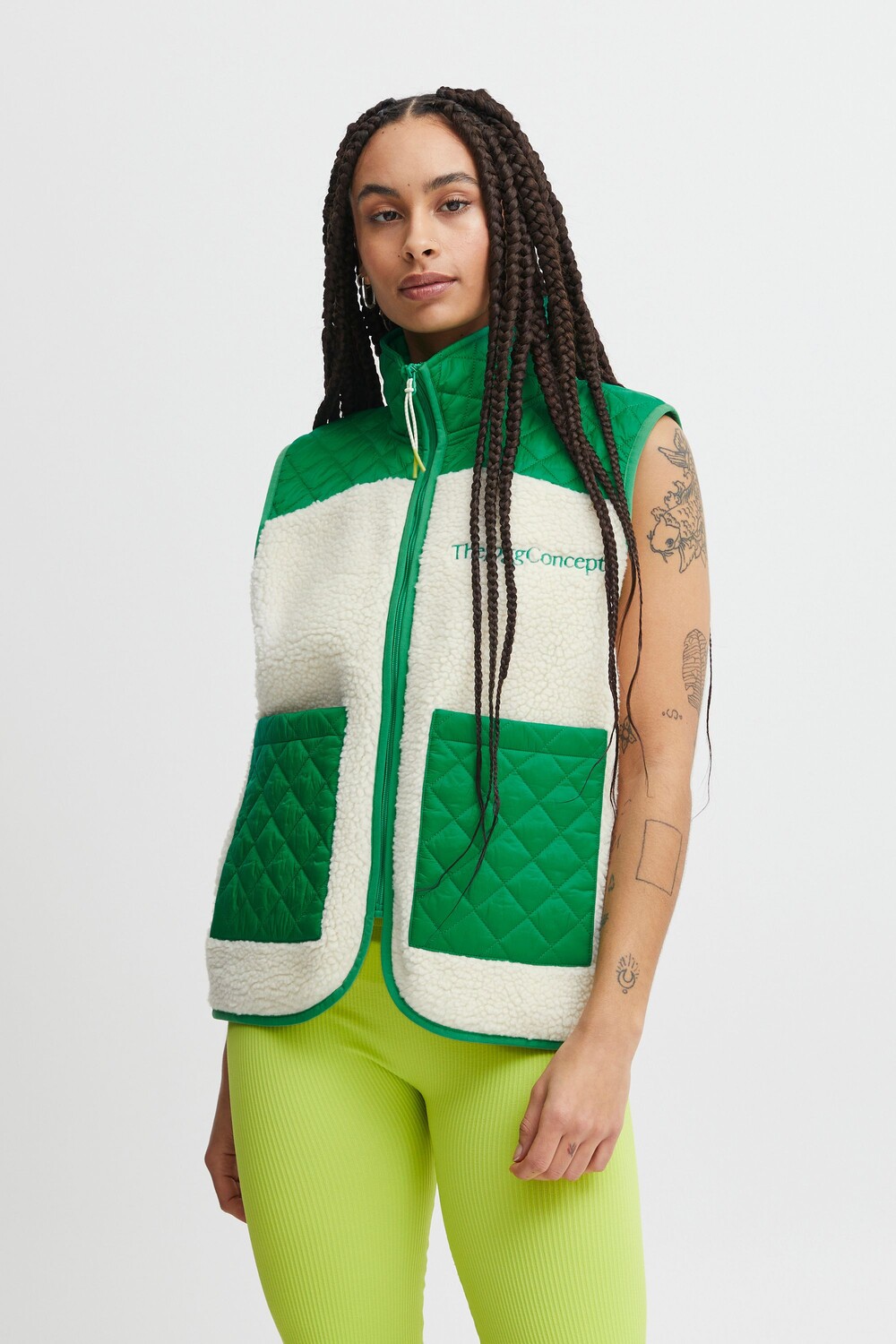 Утепленный жилет TheJoggConcept. Fleece JCBERRI WAISTCOAT 3 22800160 in, цвет Fleeceweste JCBERRI WAISTCOAT 3
Утепленный жилет TheJoggConcept. Fleece JCBERRI WAISTCOAT 3 22800160 in, цвет Fleeceweste JCBERRI WAISTCOAT 3