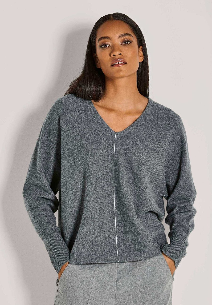 Джемпер MADELEINE Jumper, Lead Grey Wool White Melange/Grey
Джемпер MADELEINE Jumper, Lead Grey Wool White Melange/Grey