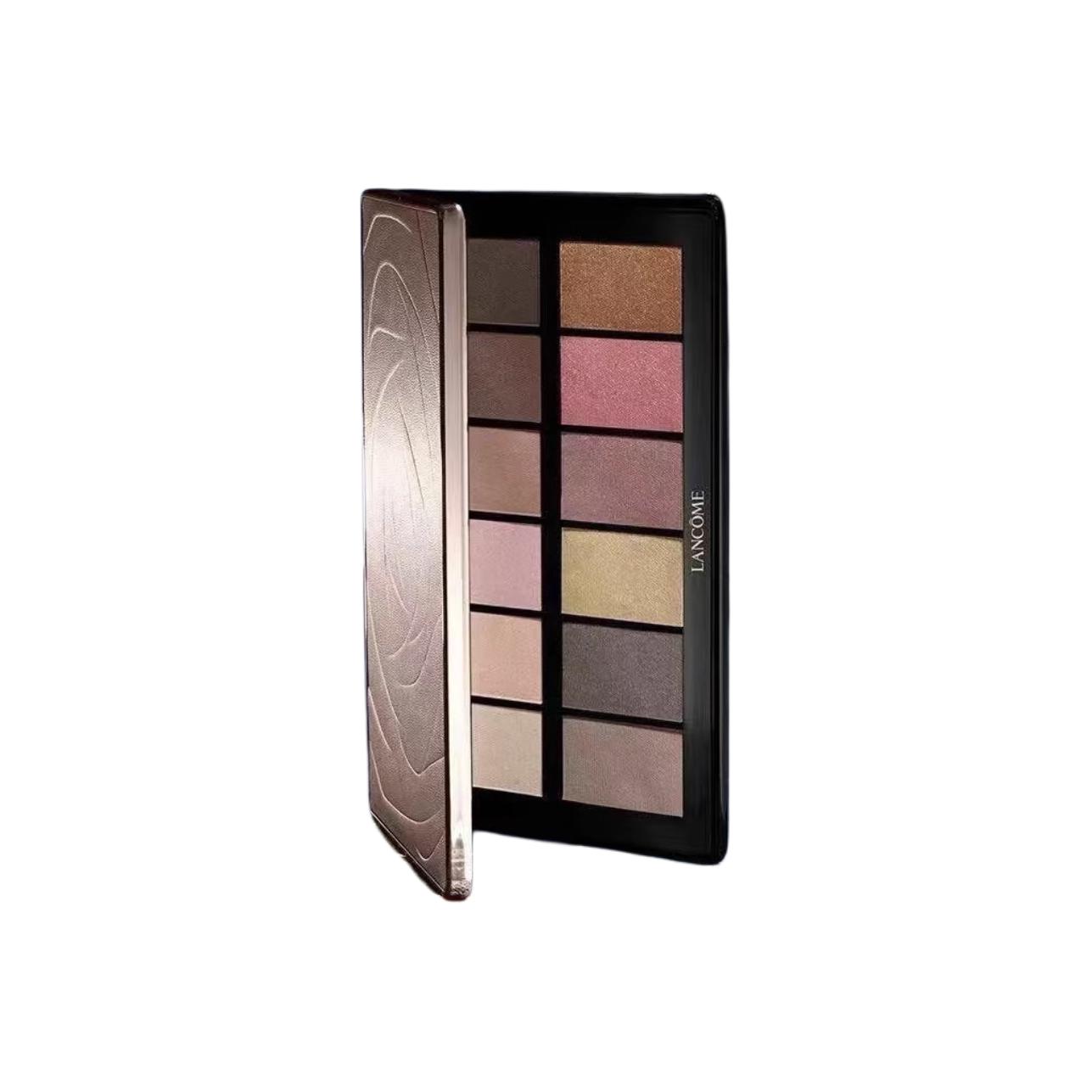 LANCOME Палетка теней для век LANKOU Holiday Rose Gold 12 цветов, легко растушевывается, стойкая, подчеркивающая глаза, 15,6 г
LANCOME Палетка теней для век LANKOU Holiday Rose Gold 12 цветов, легко растушевывается, стойкая, подчеркивающая глаза, 15,6 г