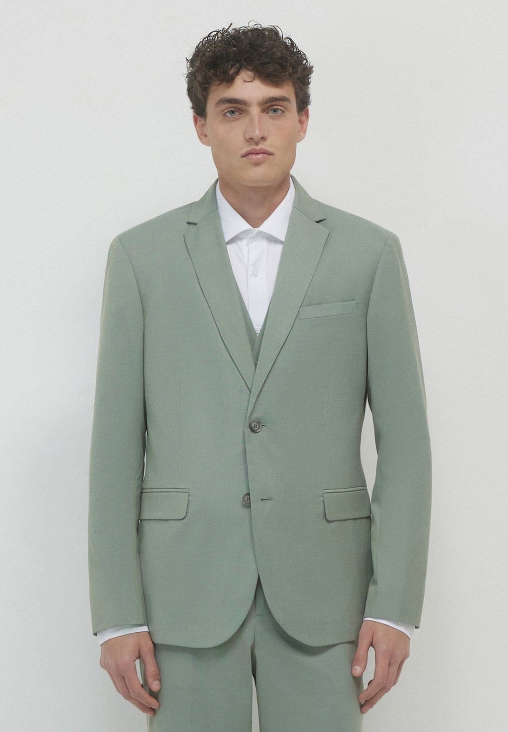 Пиджак-блейзер Suit jacket Calliope, светло-зеленый
Пиджак-блейзер Suit jacket Calliope, светло-зеленый