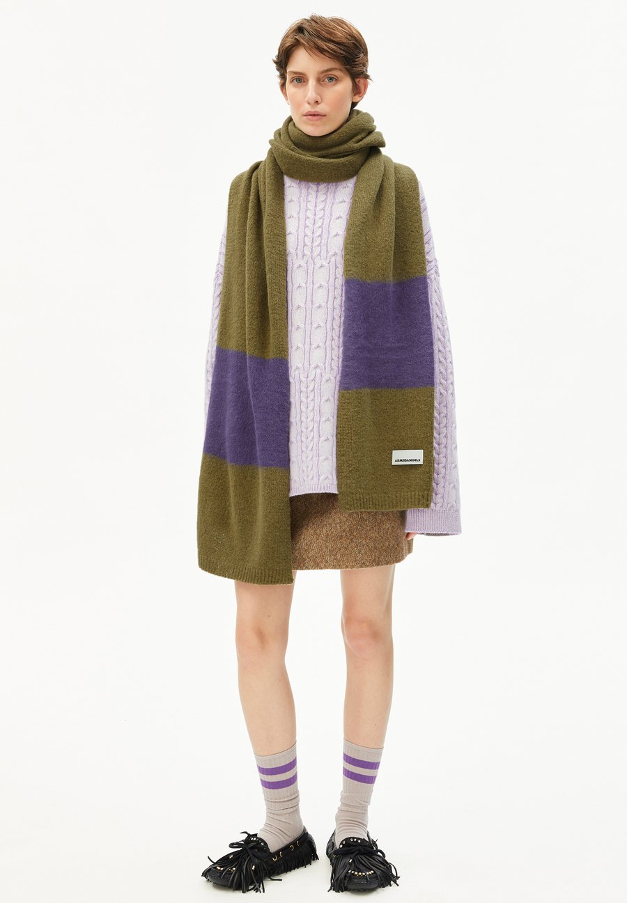 Шарф ARMEDANGELS SAABE STRIPED, Oliva-Dark Purple Stone/Olive
Шарф ARMEDANGELS SAABE STRIPED, Oliva-Dark Purple Stone/Olive