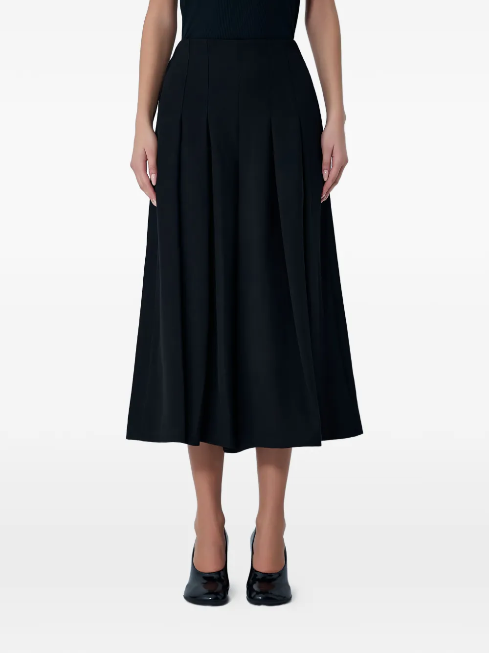 Плиссированные укороченные брюки-палаццо Limi Feu, черный
Плиссированные укороченные брюки-палаццо Limi Feu, черный