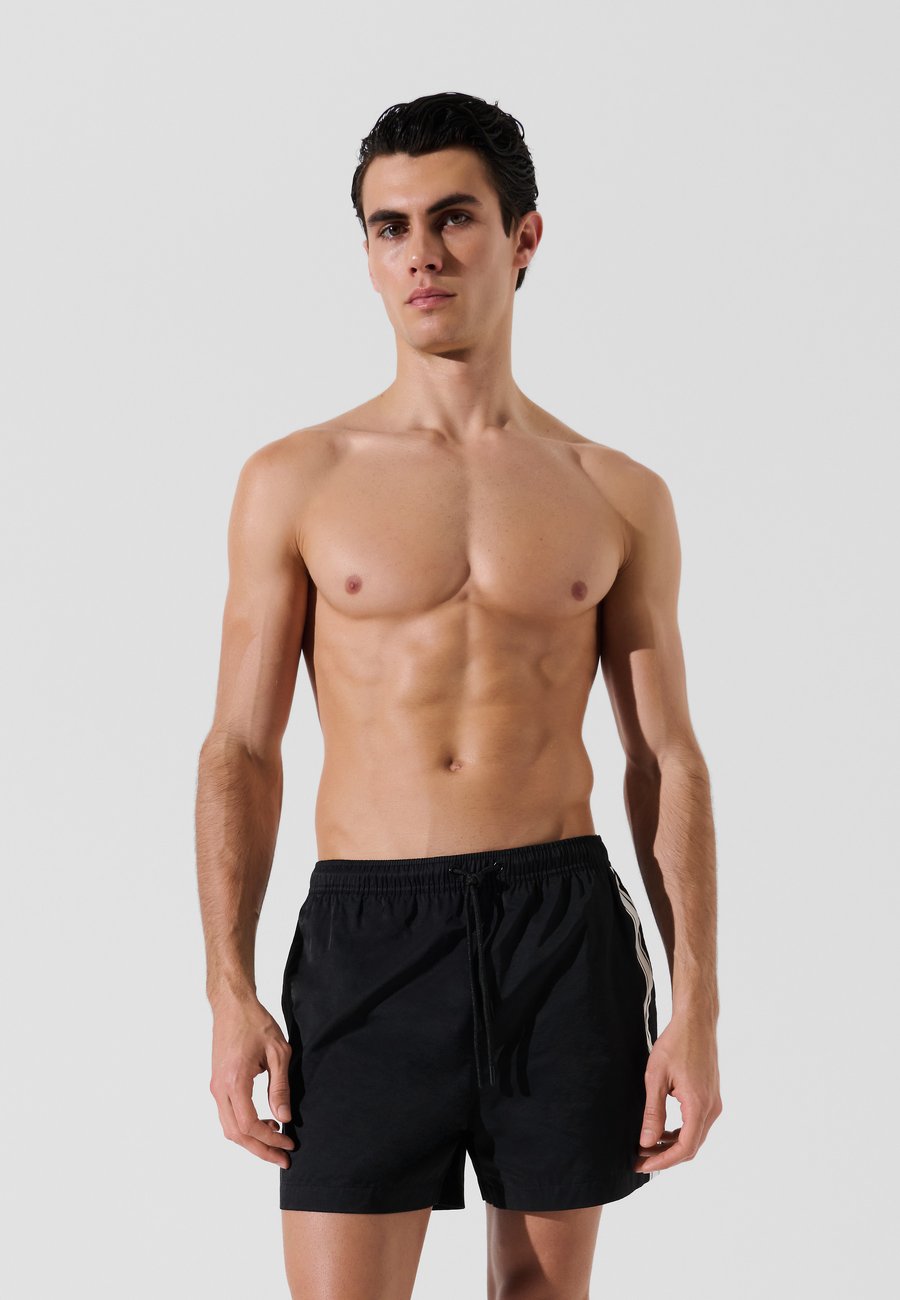 Шорты для плавания KARL LAGERFELD LOGO, Black
Шорты для плавания KARL LAGERFELD LOGO, Black