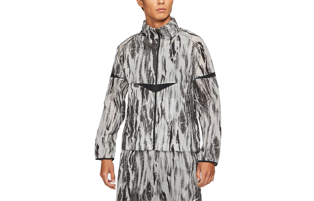 Мужская куртка Nike, цвет Black
Мужская куртка Nike, цвет Black