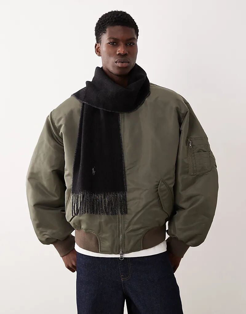 Классический шарф Polo Ralph Lauren из смеси шерсти и логотипа черного цвета
Классический шарф Polo Ralph Lauren из смеси шерсти и логотипа черного цвета