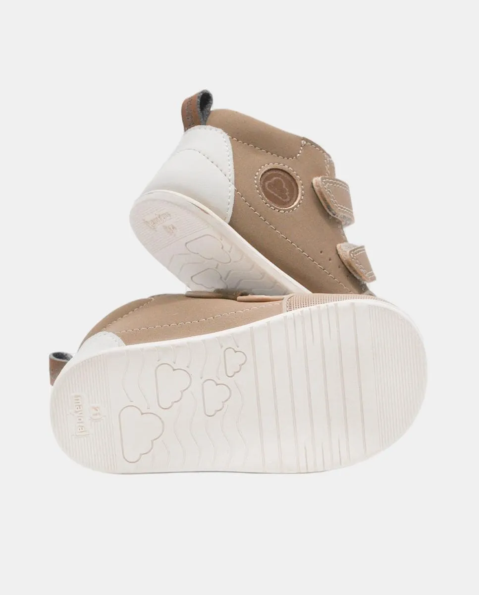 Уважительные ботинки на липучках mayoral, серо-коричневый
Уважительные ботинки на липучках mayoral, серо-коричневый