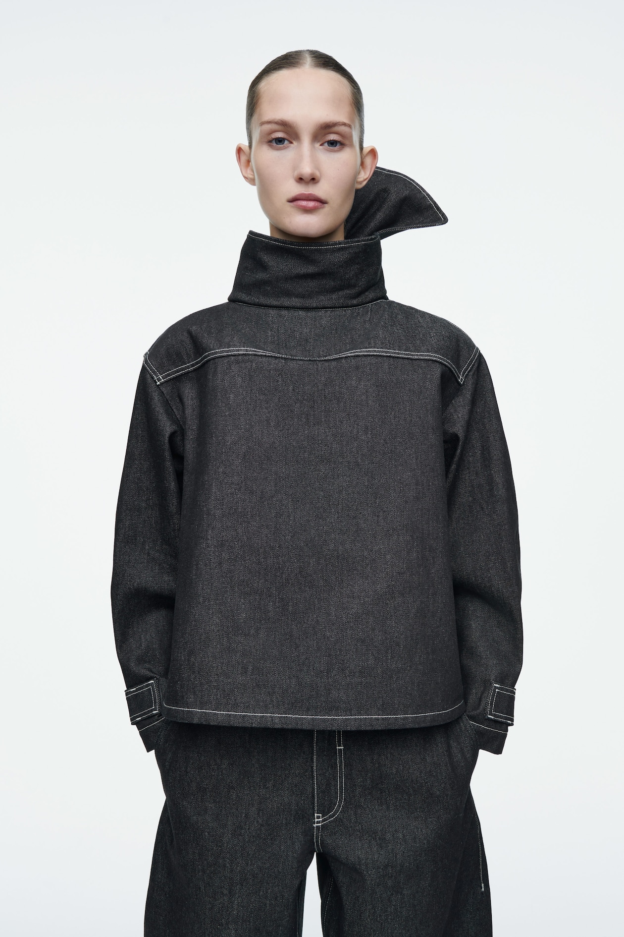 Блузка из сырого денима COS, индиго
Блузка из сырого денима COS, индиго