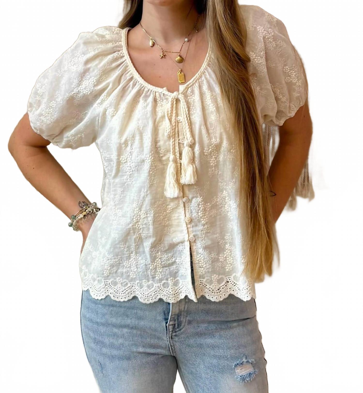 Топ Carmella с вышивкой и завязкой спереди, бежевый Adora, бежевый
Топ Carmella с вышивкой и завязкой спереди, бежевый Adora, бежевый