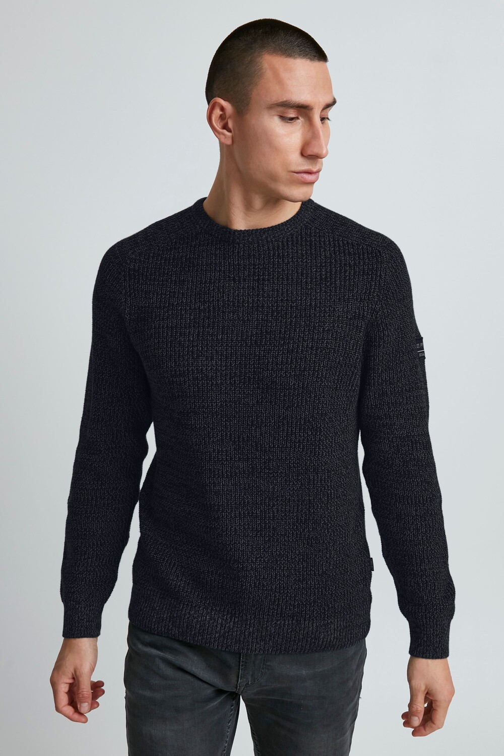 Пуловер 11 Project Rundhals PRAmericus, черный
Пуловер 11 Project Rundhals PRAmericus, черный