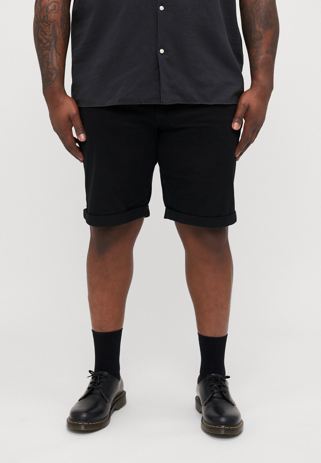 Шорты JPSTDAVE JJCHINO Jack & Jones, черный
Шорты JPSTDAVE JJCHINO Jack & Jones, черный