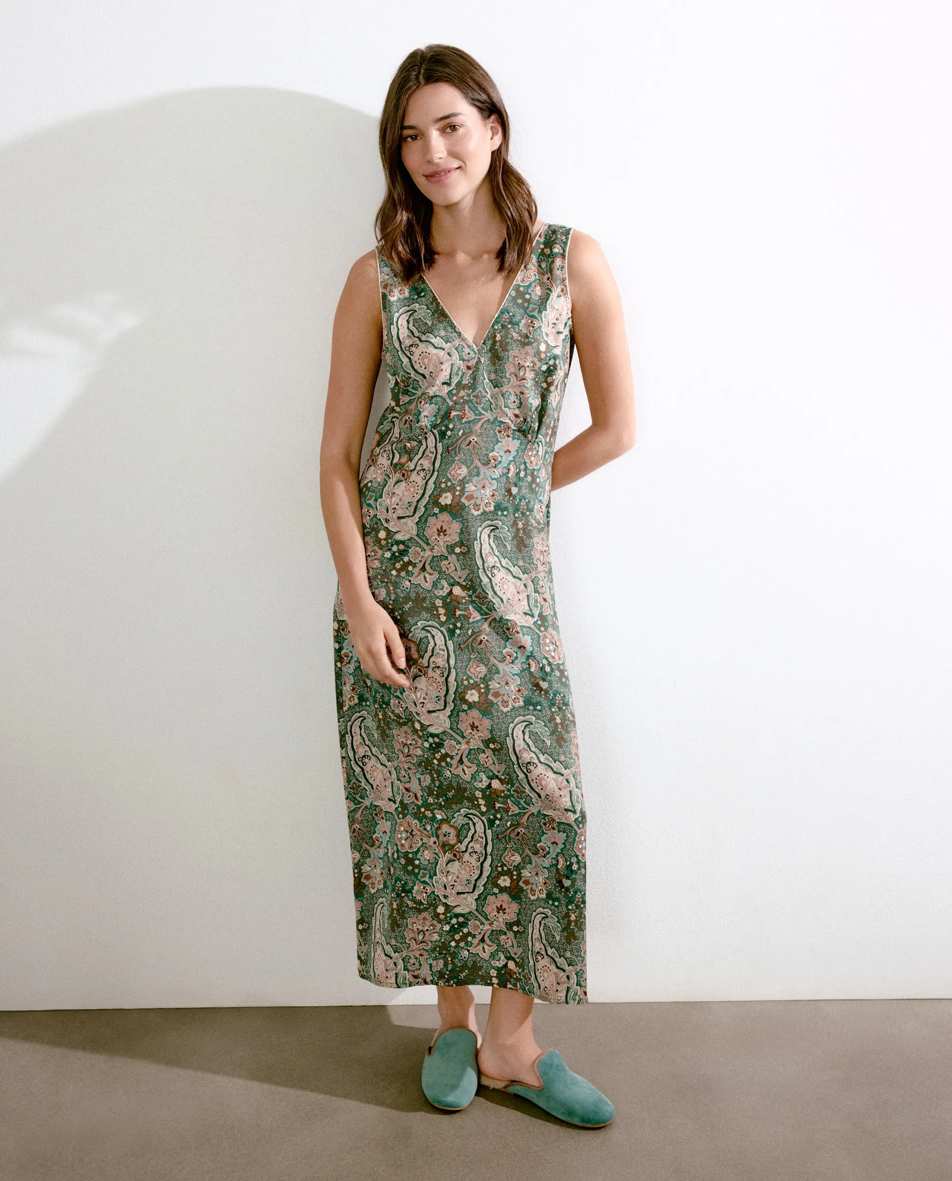 Безрукавное платье с принтом Énfasis, зеленый
Безрукавное платье с принтом Énfasis, зеленый