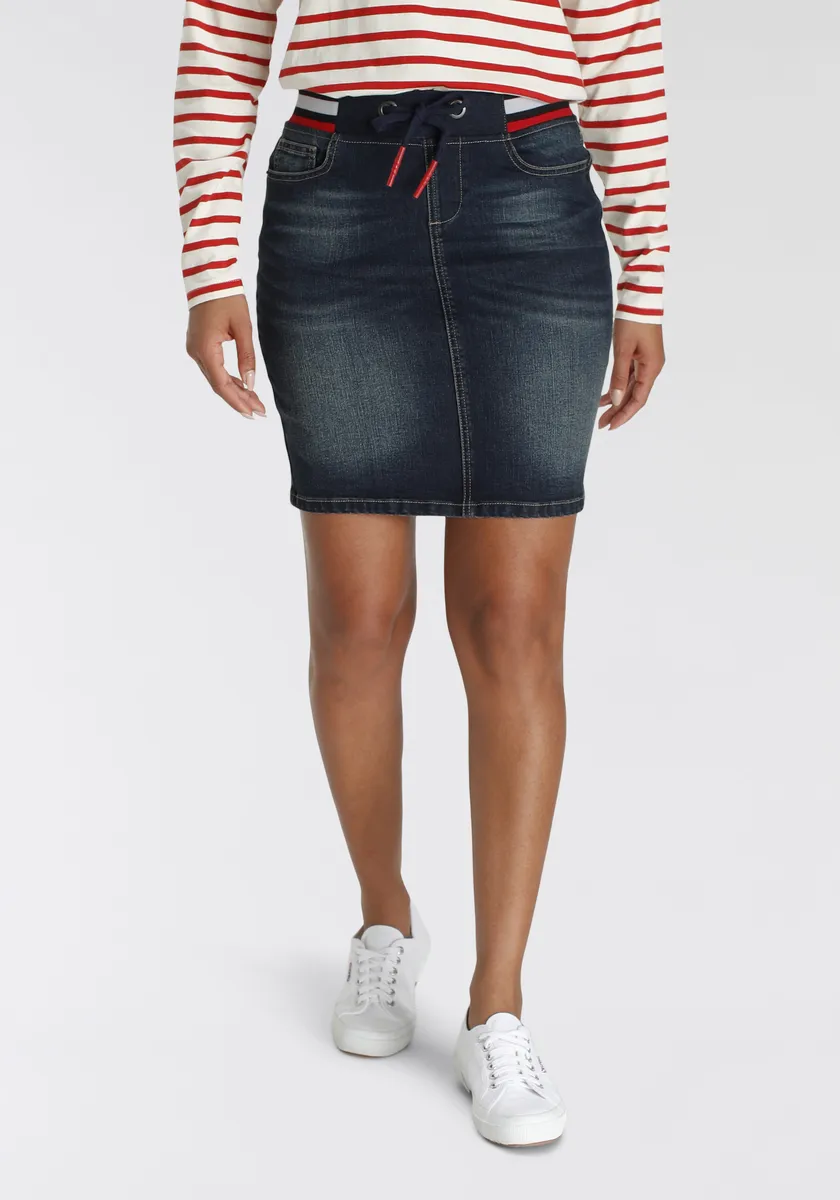 Джинсовая юбка H.I.S "cleoHS", экологическая, водосберегающая продукция Ozon Wash, синий
Джинсовая юбка H.I.S "cleoHS", экологическая, водосберегающая продукция Ozon Wash, синий