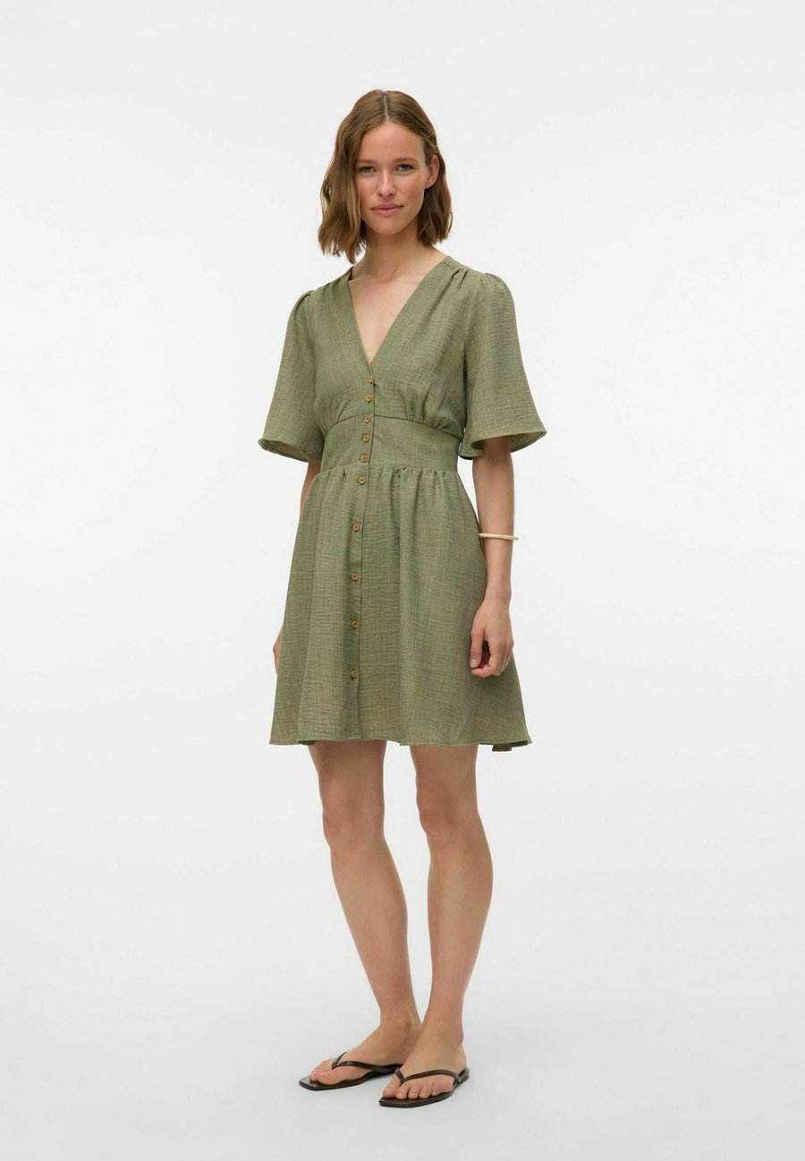 Платье Vero Moda MELANEY KURZES , Laurel Wreath/Mottled Green
Платье Vero Moda MELANEY KURZES , Laurel Wreath/Mottled Green